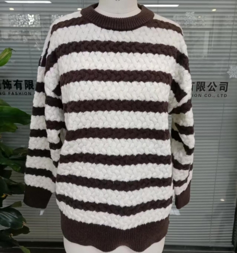 99729